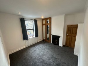 4 Bed house to rent in Elland