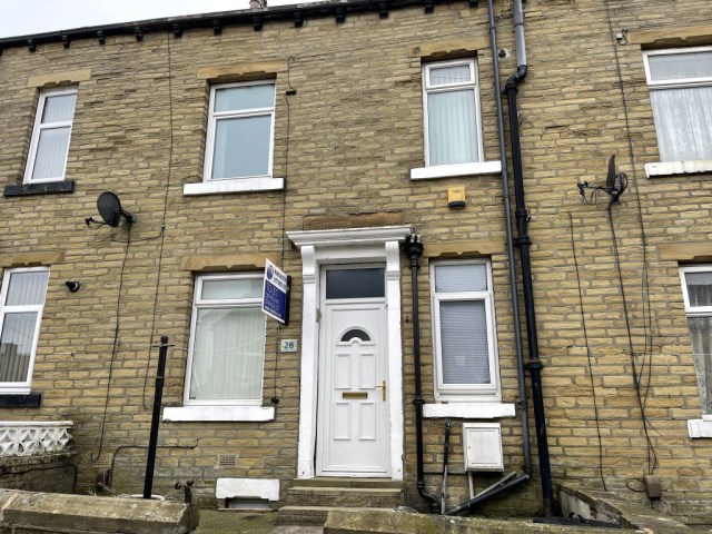 2 bed house to rent in Lee Mount, Halifax