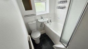 Charming 2 Bed property in Stalybridge