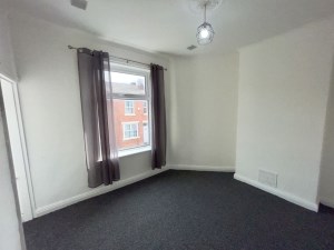 2 bed House to rent on Glenolden Street, Clayton, M11 4PT