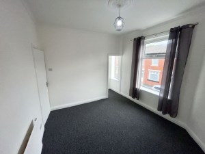 2 bed House to rent on Glenolden Street, Clayton, M11 4PT