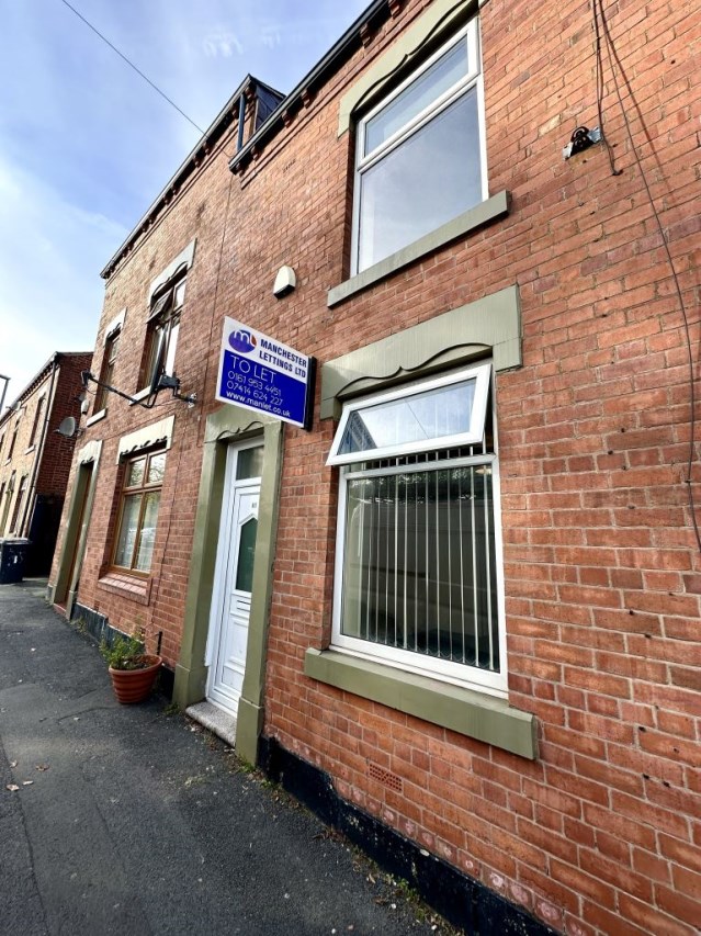 2 Bed Terraced Property to rent in Oldham, OL8 1LP