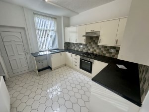 Charming 2 Bed Property to rent on Chapel Street, Dukinfield, SK16 4DT