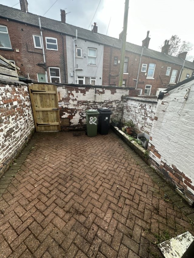 Manlet 2 Bed House to rent in Dukinfield, SK16 4DT