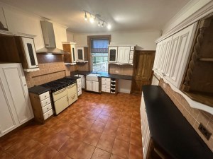 4 Bed house to rent in Elland