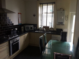 2 Bed Terraced Property in Oldham